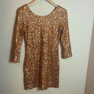 Stunning gold sequin dress size M NWT holiday dress